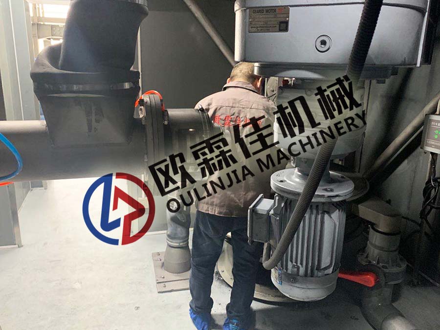比亞迪三元材料超聲波振動(dòng)篩篩分現(xiàn)場